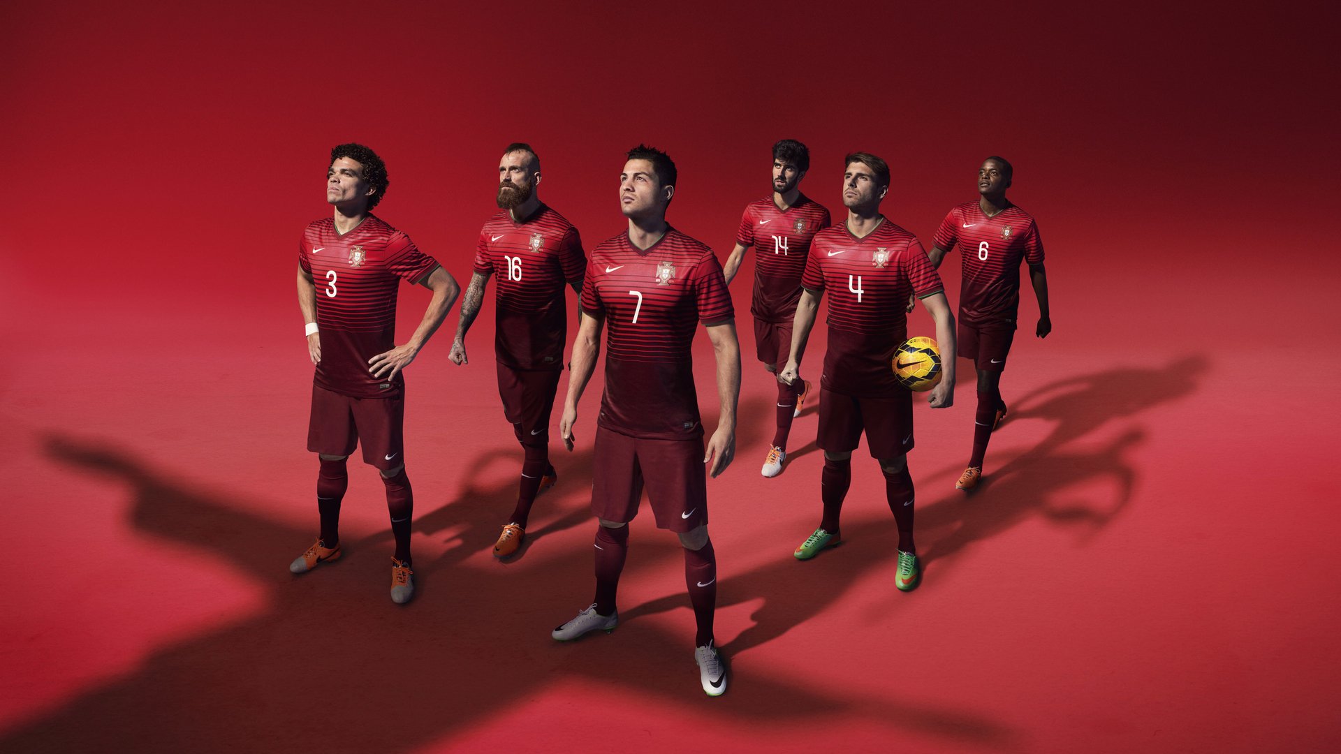 爱游戏app-球还在滑，瑞士球员先庆祝！神级预判引热议，瑞士规划球员